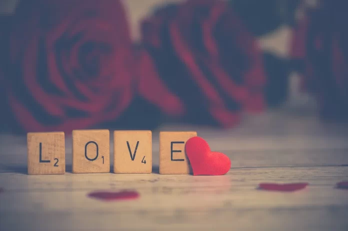 Facts about love in Hindi